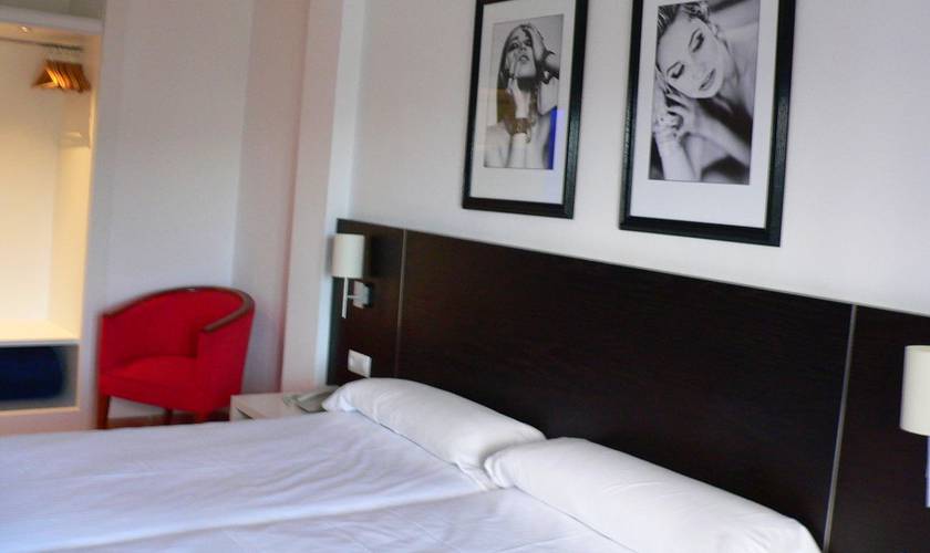Habitación doble superior con balcón Hotel Boutique Bon Repos - Adults Only Santa Ponsa Habitación doble superior con balcón Hotel Boutique Bon Repos - Adults Only Santa Ponsa