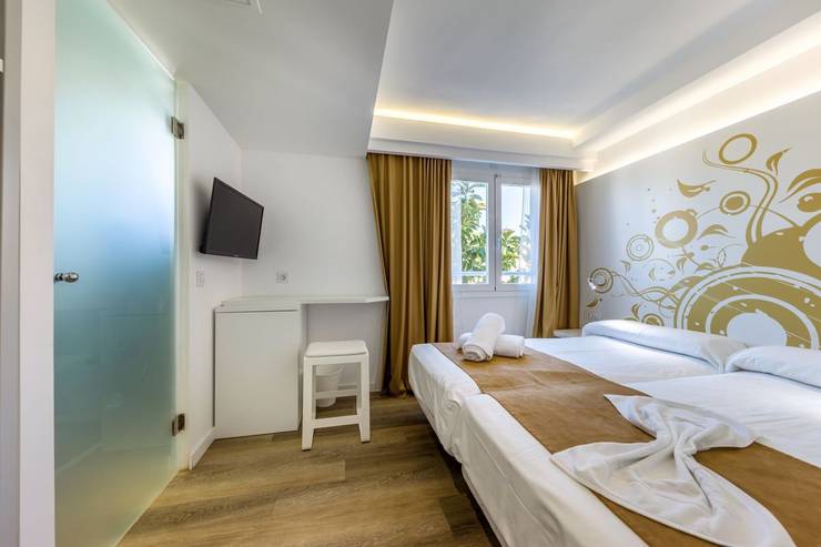 Standard double room triton beach hotel cala ratjada Standard double room triton beach hotel cala ratjada