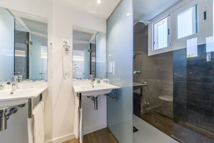 Standard double room triton beach hotel cala ratjada Standard double room triton beach hotel cala ratjada