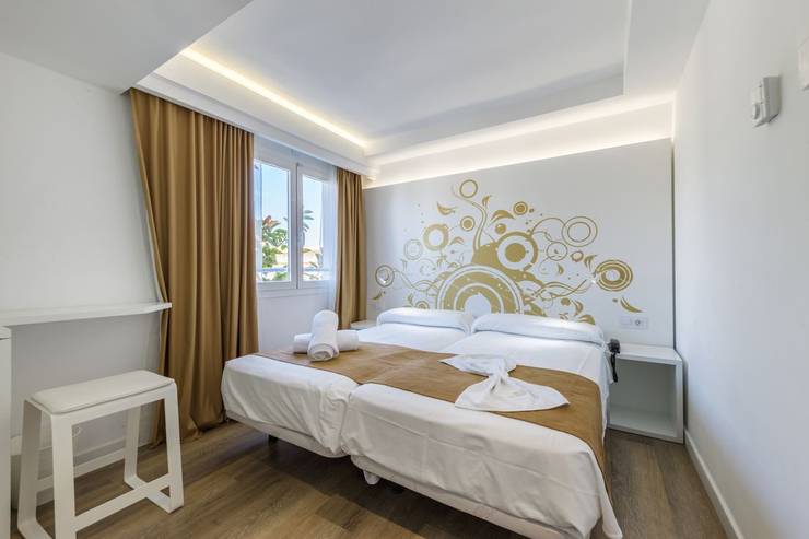 Standard double room triton beach hotel cala ratjada Standard double room triton beach hotel cala ratjada