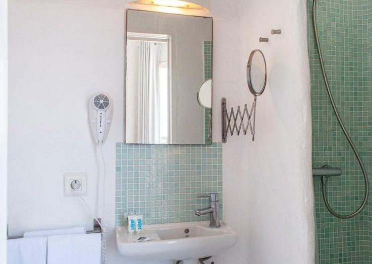 STANDARD DOUBLE ROOM WITH BALCONY Baluma Porto Petro Hotel STANDARD DOUBLE ROOM WITH BALCONY Baluma Porto Petro Hotel