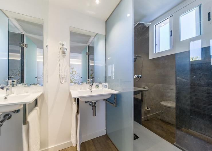 Standard Double Room Welikehotel Triton Beach Hotel Cala Ratjada Standard Double Room Welikehotel Triton Beach Hotel Cala Ratjada